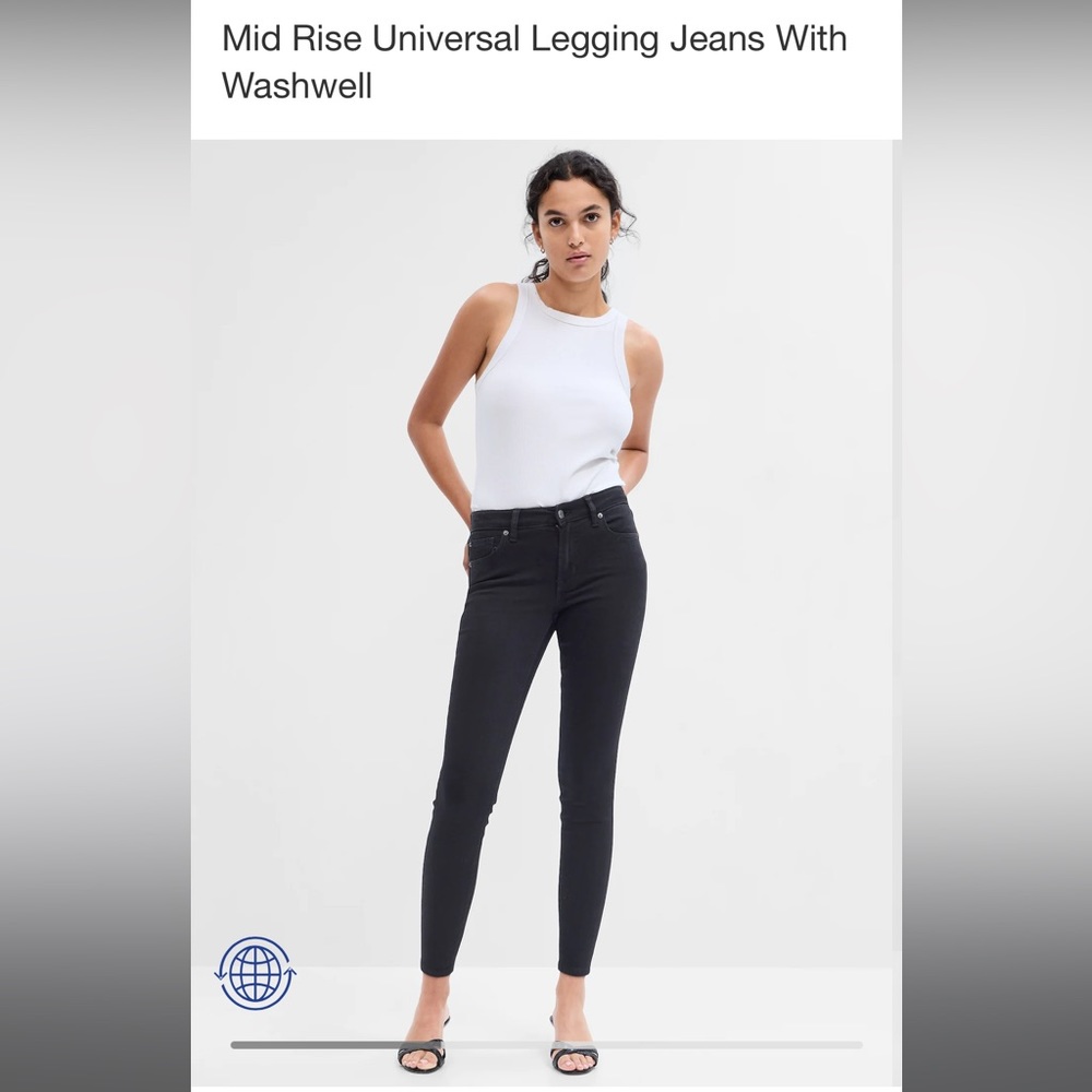 NWT Gap mid rise jeggings in black